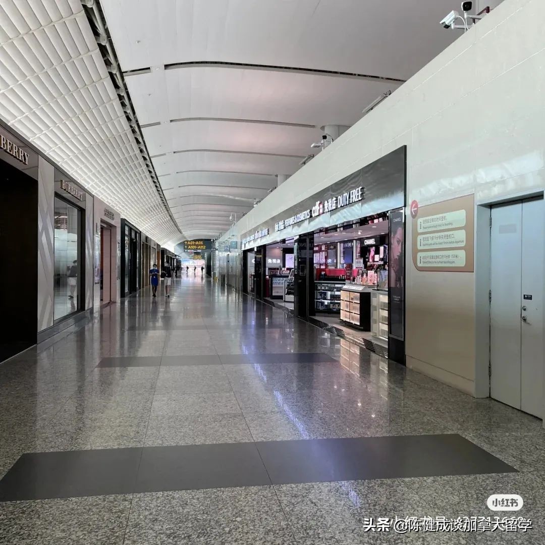 从哪里飞往加拿大需要在香港转机,现在中国去加拿大的航班