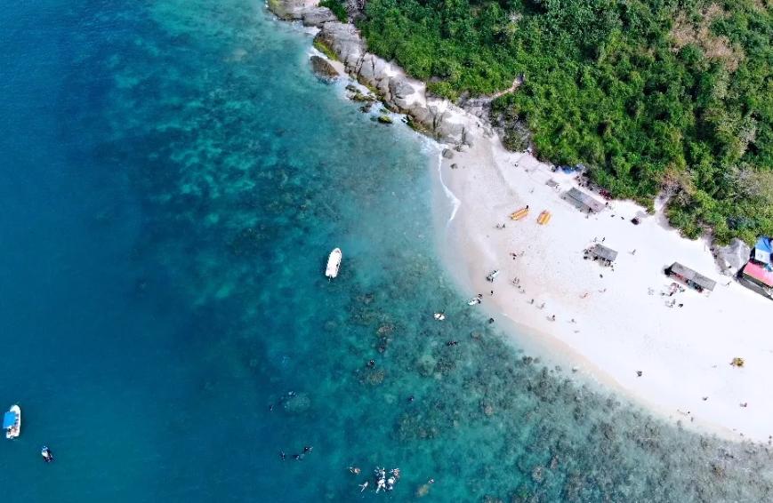 比普吉岛少的岛,比巴厘岛好玩的岛