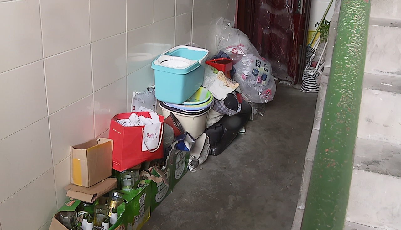 一夫当关万夫莫开形容谁,一夫当关万夫莫开描述的是哪儿