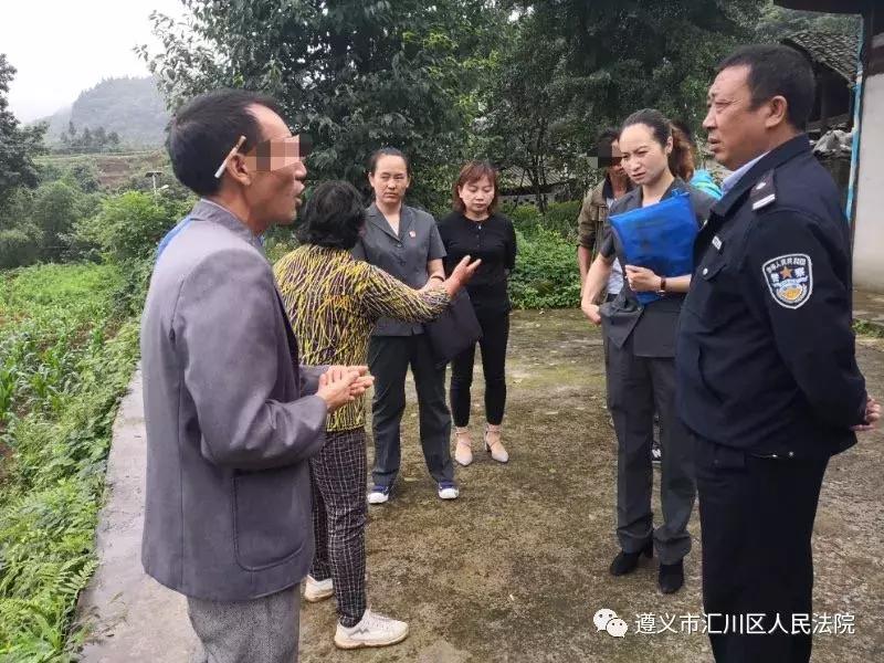 开庭对方没来怎么判决,开庭时被告没来如何办理