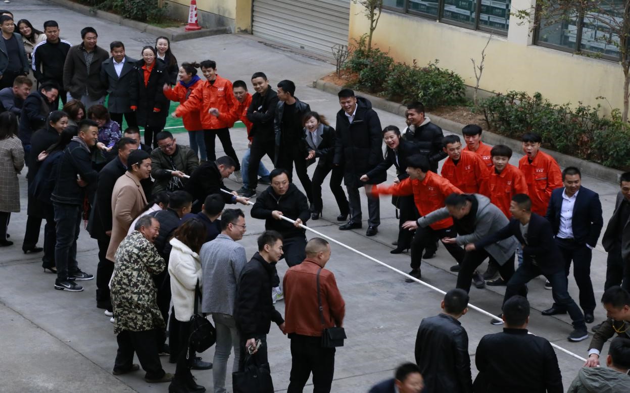 宸呭嘲缇庣紳璐靛窞杩愯惀涓績,宸呭嘲鑰呯編缂濊嫳闆勪細