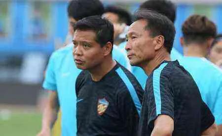 申花主教练崔康熙辞职了吗,天海为什么辞退张效瑞