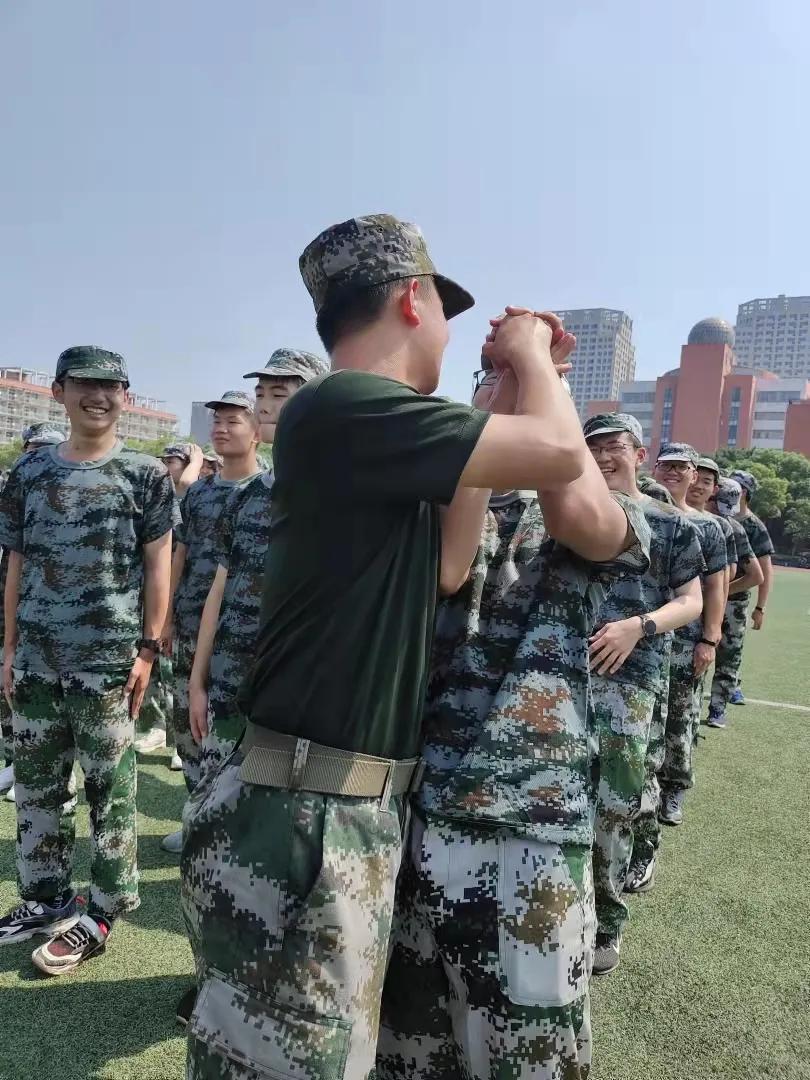 军训分列式日记,红五连战士的感悟