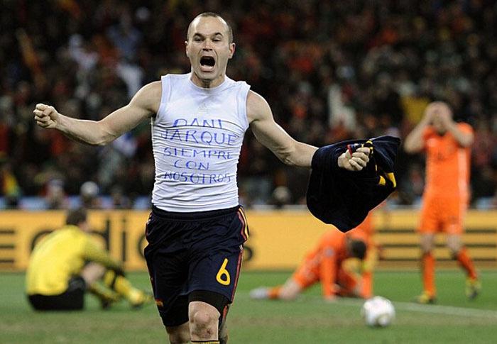 足球经典瞬间,伊涅斯塔世界杯绝杀英文解说