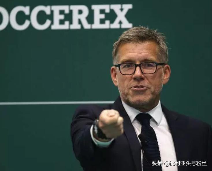 球员都是时间管理大师，C罗*用御**睡眠教练尼克教你睡觉