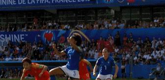 女足王霜点球视频,中国女足逆转晋级王霜拦球