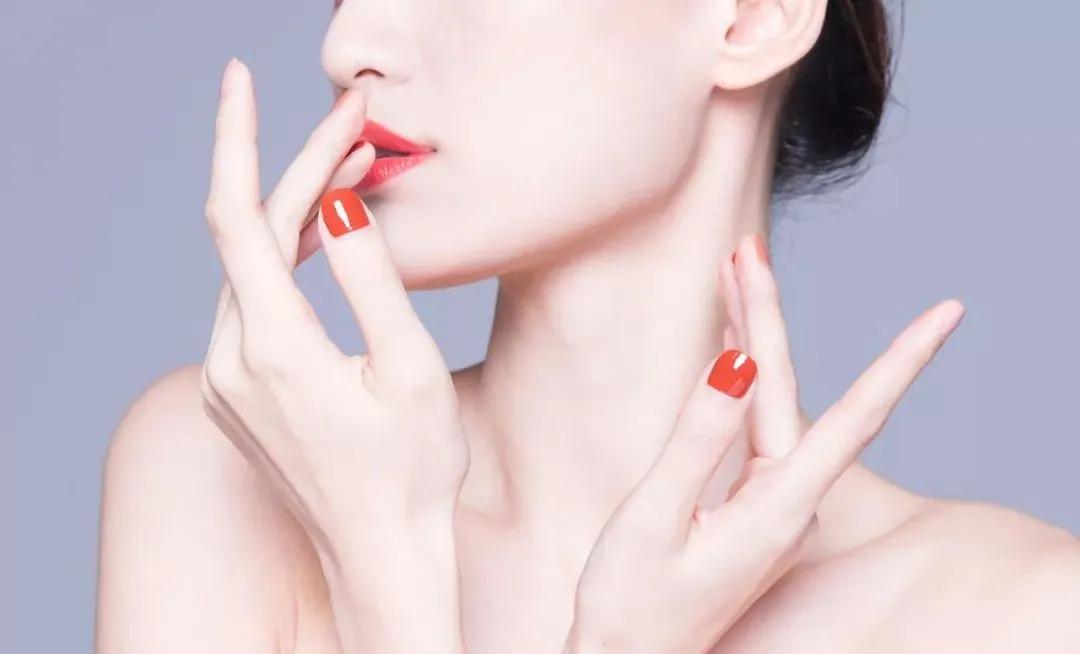 烟酰胺算功效型么,护肤品烟酰胺有美白的作用吗