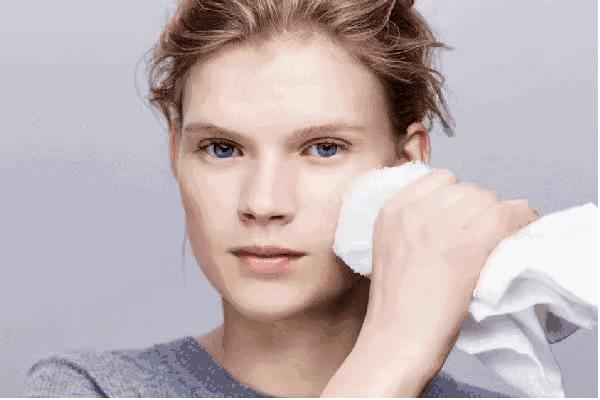 晒黑晒伤不要慌，快准狠修复晒后“关公脸”