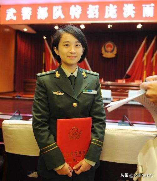 31岁女教师被特招参军,女教师被特招参军授少校军衔