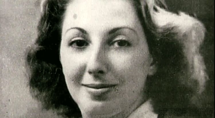 二战美女间谍姐妹同为OSS特工妹妹被*击狙**手打中心脏牺牲