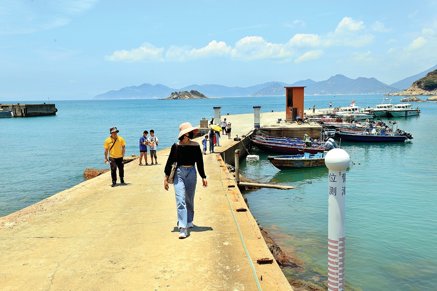 大亚湾三门岛,三门岛远眺大亚湾