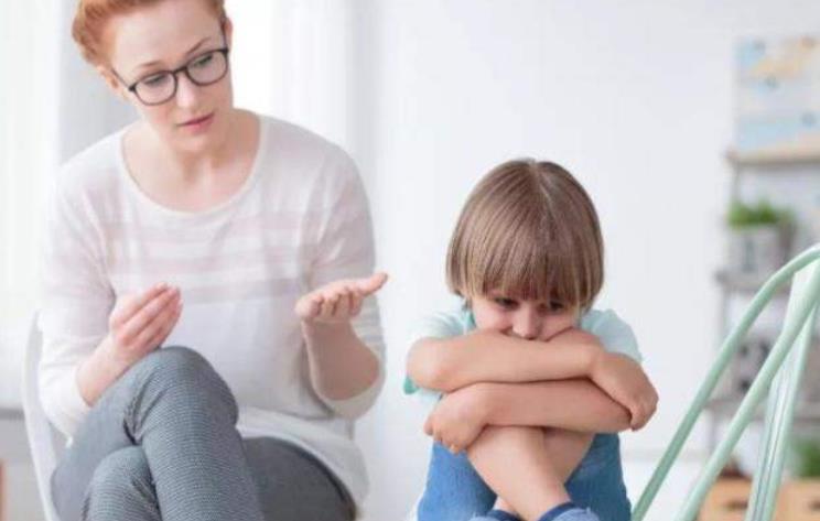 孩子总爱凶家长应该怎么对付他,家长因为学习对孩子很凶怎么办