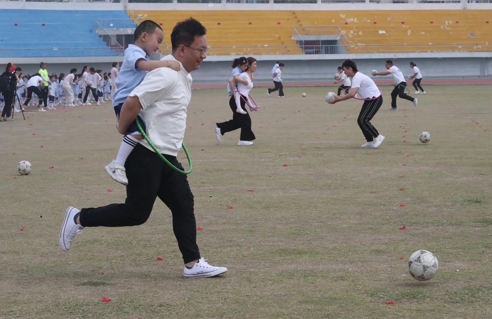 庆六一少儿篮球比赛洛阳,庆六一幼儿园亲子运动会报道