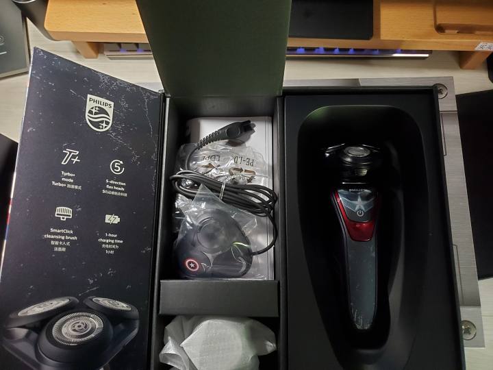 电须刀飞利浦电动剃须刀哪款好用 (飞利浦漫威英雄系列电须刀好吗)