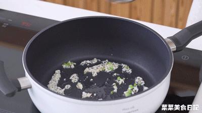 潮汕蛋炒饭的正宗做法,蛋炒饭回锅老干妈