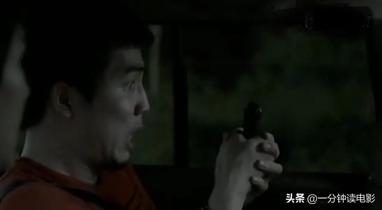《鬼片场》拍摄现场闹鬼所有工作人员被吓跑只有美女艺人不知情