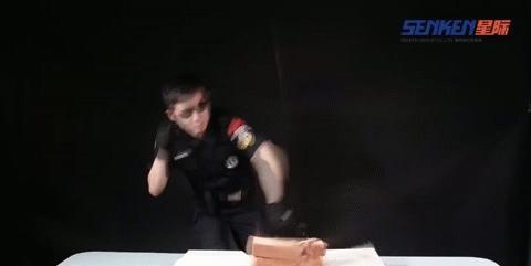 单警装备甩棍功能,单警装备的甩棍使用及训练