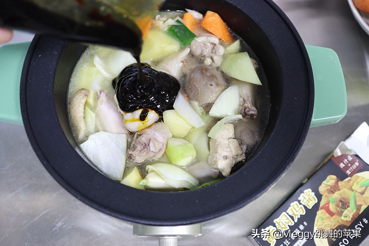 我用半只鸡做了黄焖鸡，3人晚餐硬菜就它了，吃到盆光碗净真满足