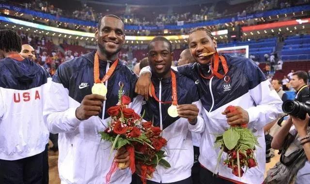 热火名宿闪电侠德怀恩韦德,德怀恩·韦德打篮球视频