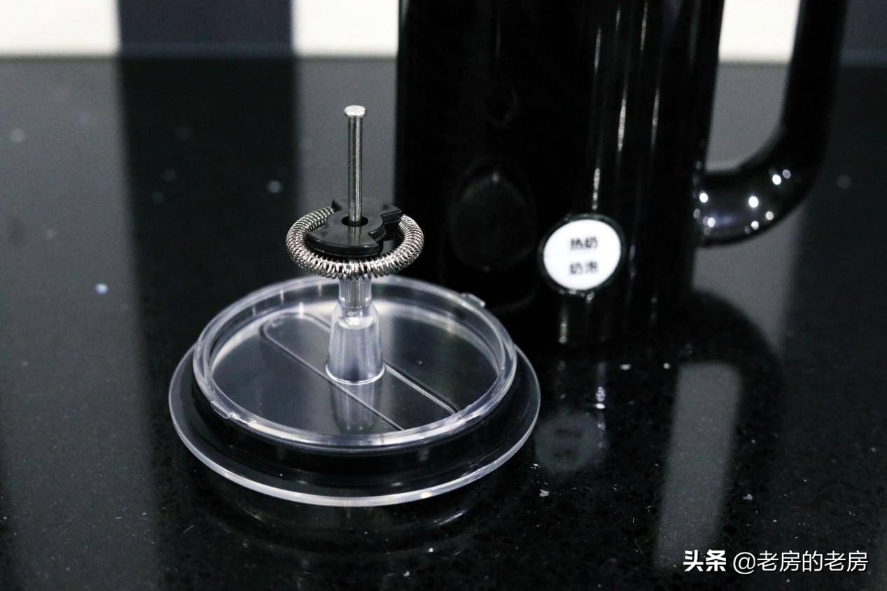 在家喝卡布奇诺，你需要一台什么样的咖啡奶泡机？