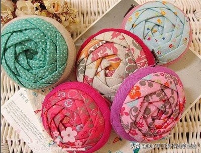 碎布缝了一个圆形零钱包，朋友们都追着问我要，附布艺拼布教程