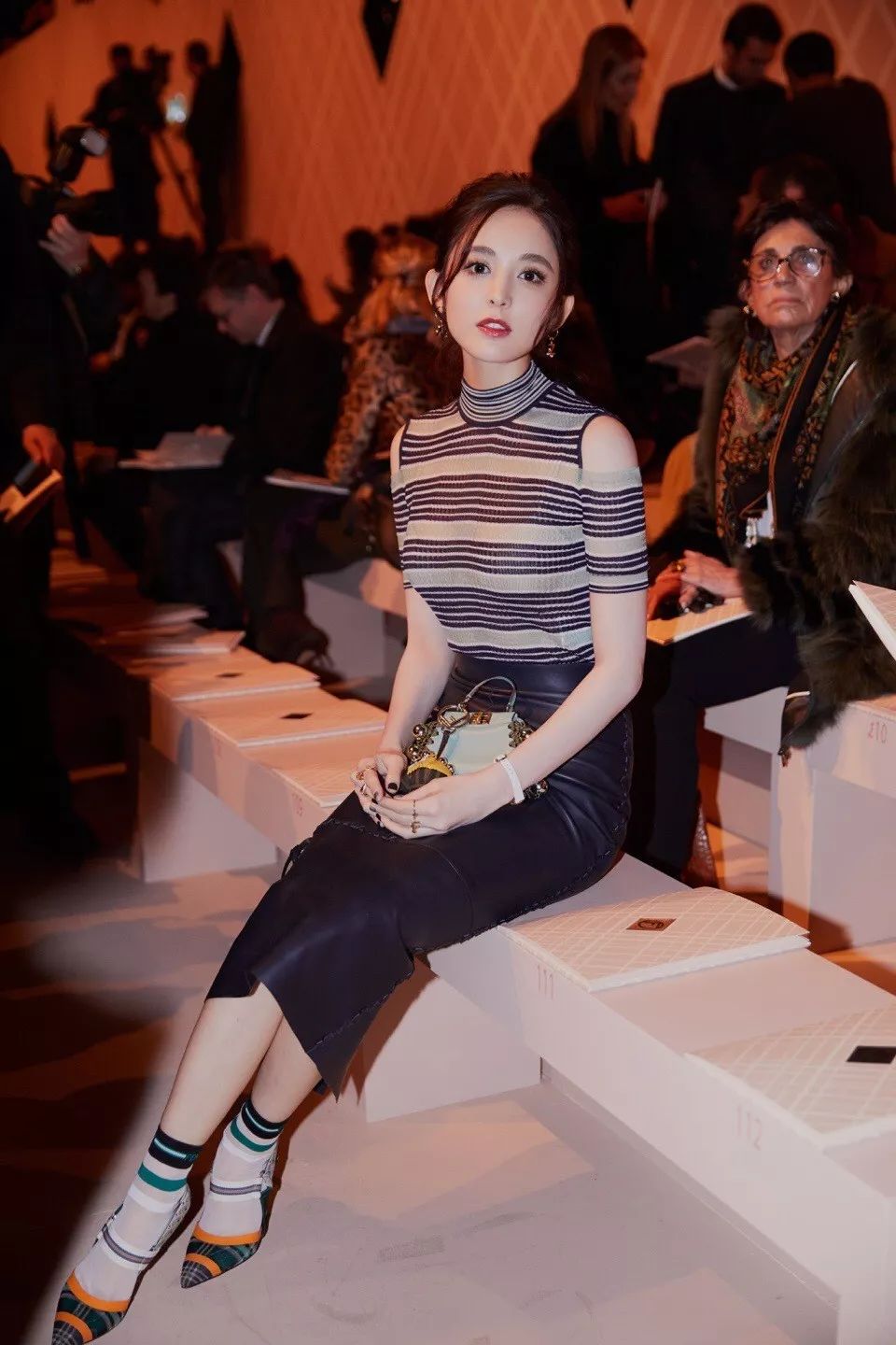 今年流行的露脚袜,是不是现在都流行穿长袜不露脚踝