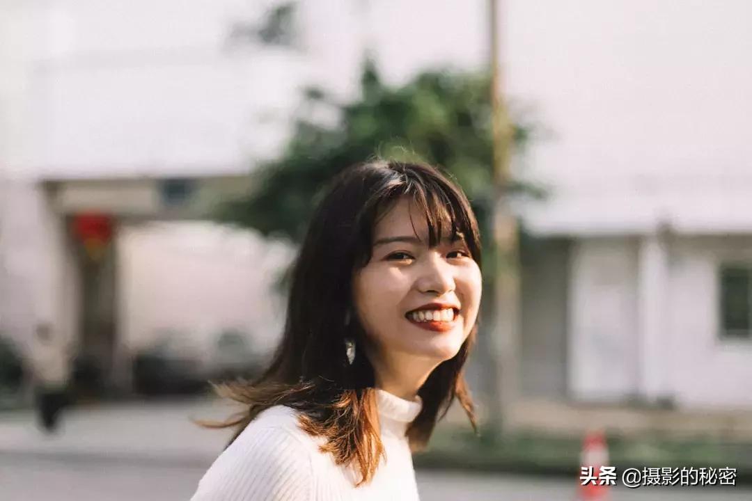 手把手教你拍照表情不自然,四招教你轻松学会拍照精髓