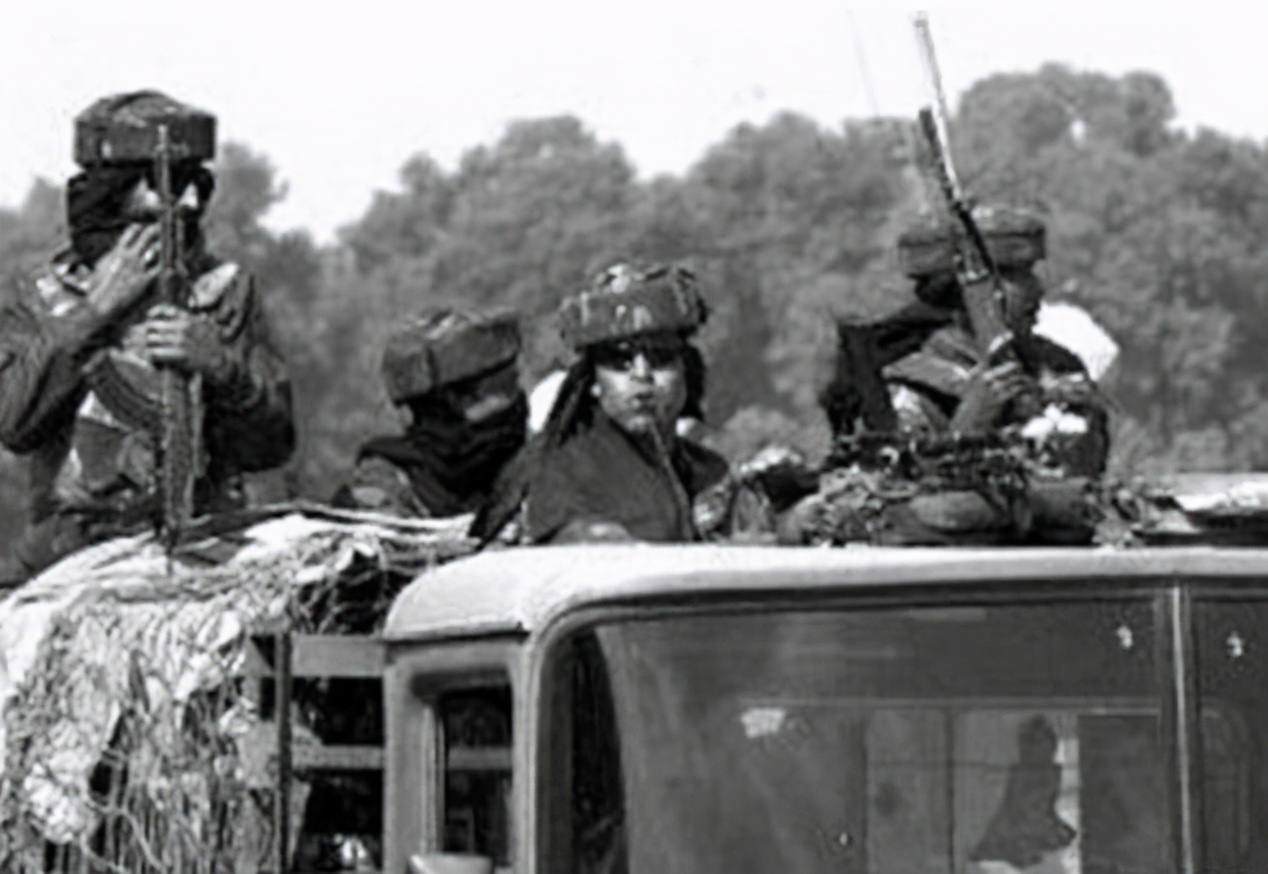 利比亚人民对卡扎菲政权的评价,利比亚卡扎菲怎么被推翻的