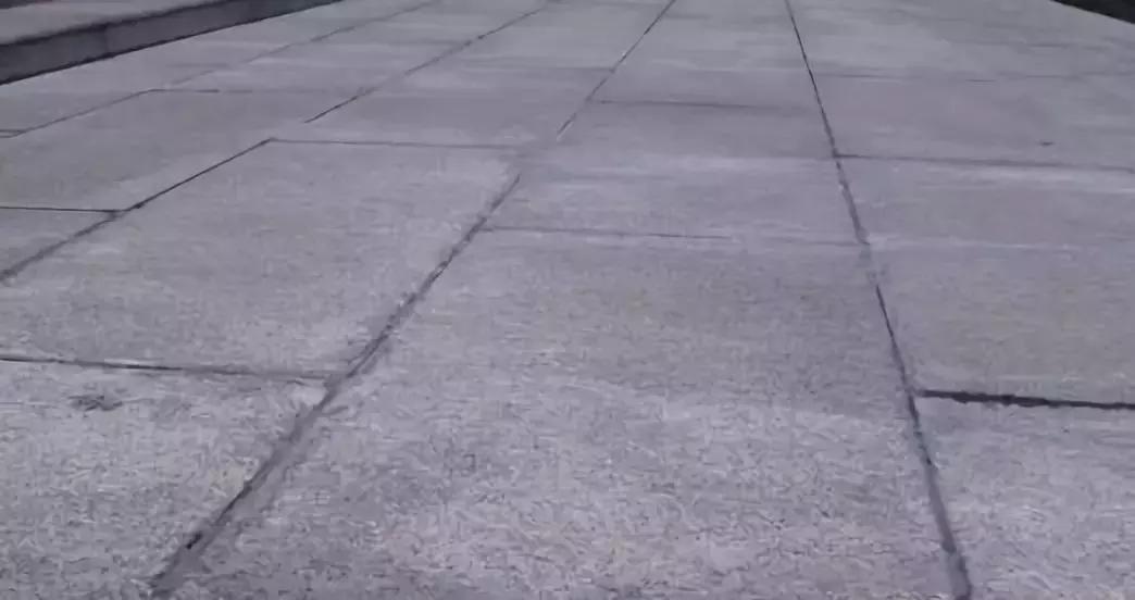 石材都需要做防泛碱处理,石材铺装泛碱如何处理