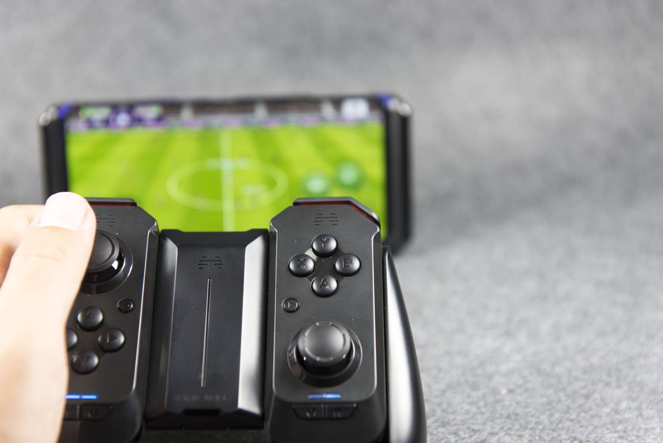 荣耀亲选游戏手柄测评,荣耀亲选对比荣耀gs3