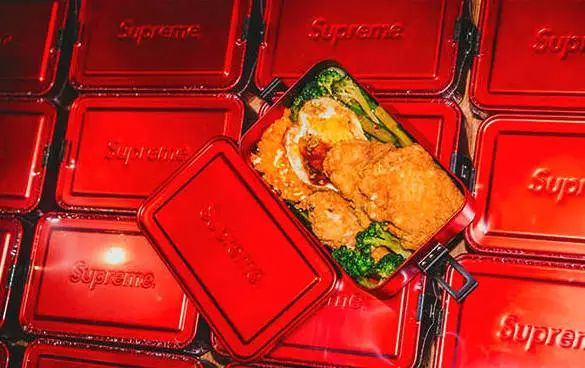 王嘉尔娃娃机,王嘉尔与关晓彤