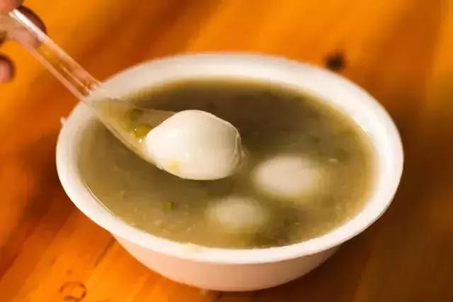 广州地铁8号线哪个站内有吃的,广州地铁8号线北延广州北站