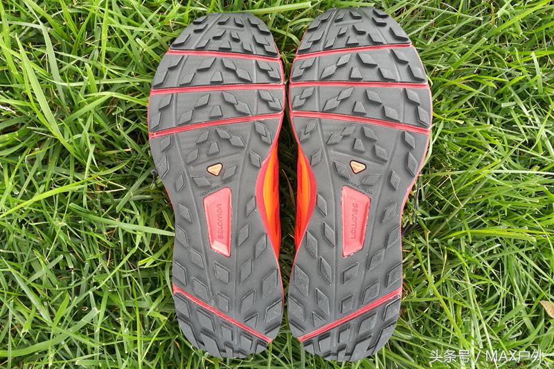 户外足控福利！在碎石路段飞奔近百公里后是种什么感受？