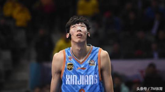 ​火箭齐心协力守住西部第一大魔王周琦格格不入自甘堕落？