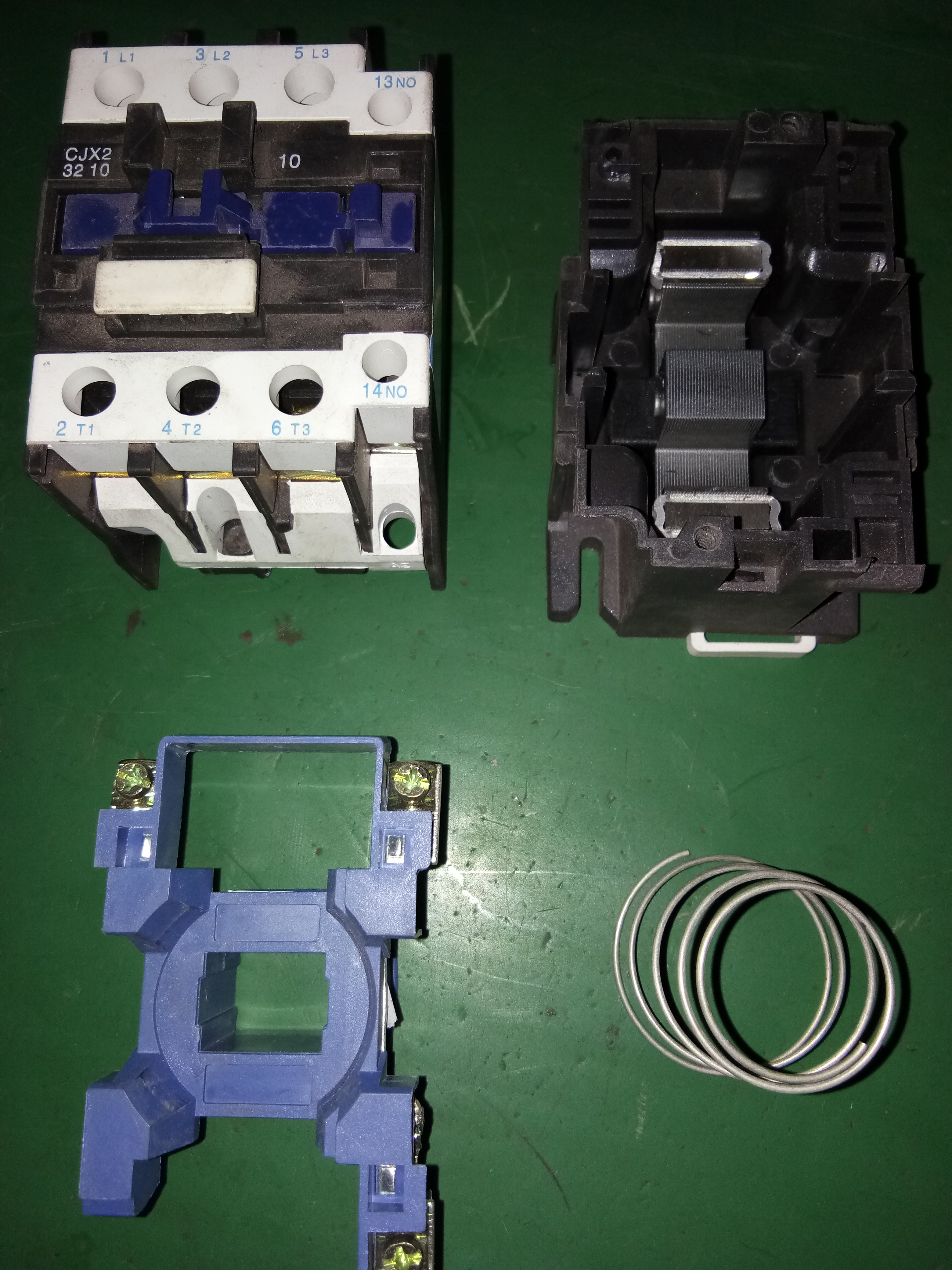 热保护器和沟通接触器怎么接线,沟通接触器正反转互锁接线视频