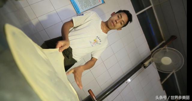 云南泼水节究竟有多疯狂你来不来,泼水节承载了云南人民极大的狂欢