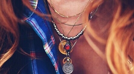 当发现女儿早恋怎么办,发现女儿早恋是该阻止还是尊重