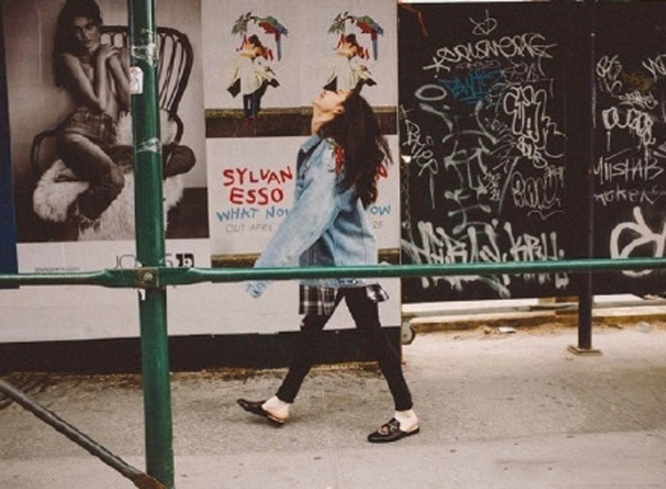 前任送的礼物要求归还,前任送的东西应该扔掉吗