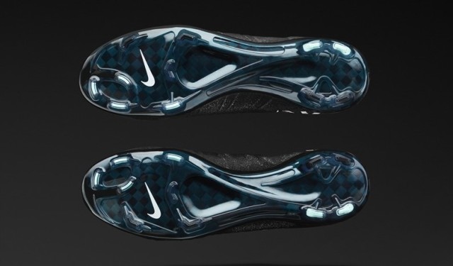 c罗耐克球鞋搭配,c罗出道曼联