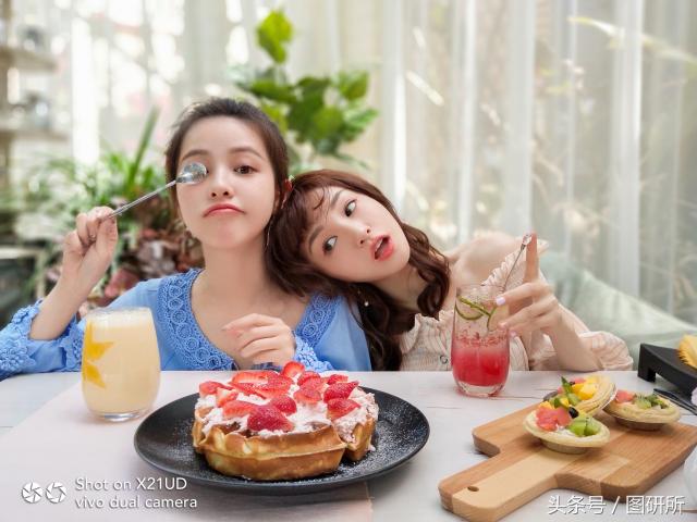 360度武装AI聪颖下一个手机新趋势？