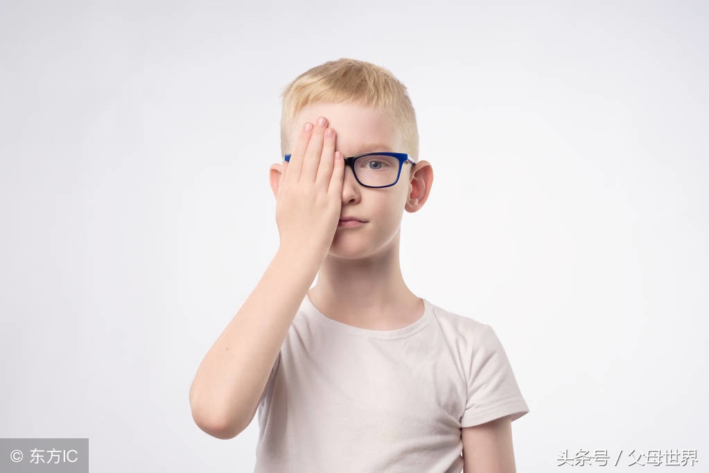 这8个会损害宝宝视力的坑 (毁掉宝宝视力的5件事)