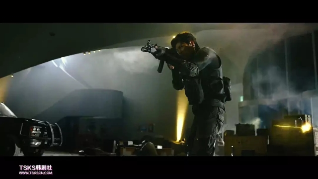 开场15分钟，两个大反转，网友：韩国导演太调皮