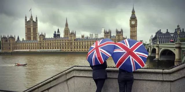 外国人在中国签证过期怎么处理,签证过期遣返回国有什么后果