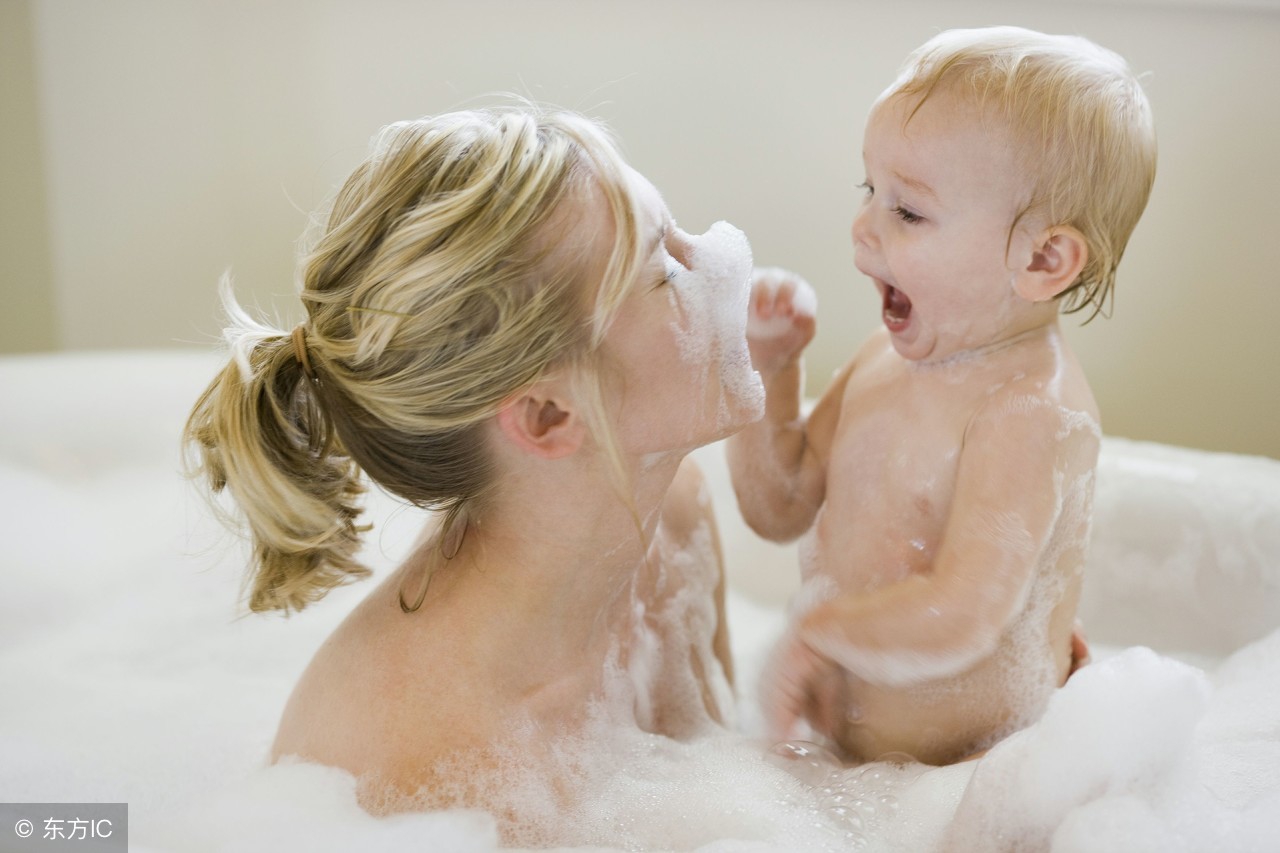 盘点搞笑日常怀孕过程,怀孕时胸疼搞笑视频