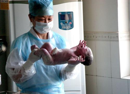 顺产与剖腹产的深度对比分析,顺产与剖宫产对比