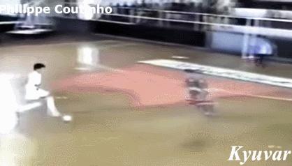 外国球星看中国小朋友踢足球评价,看外国小孩踢足球