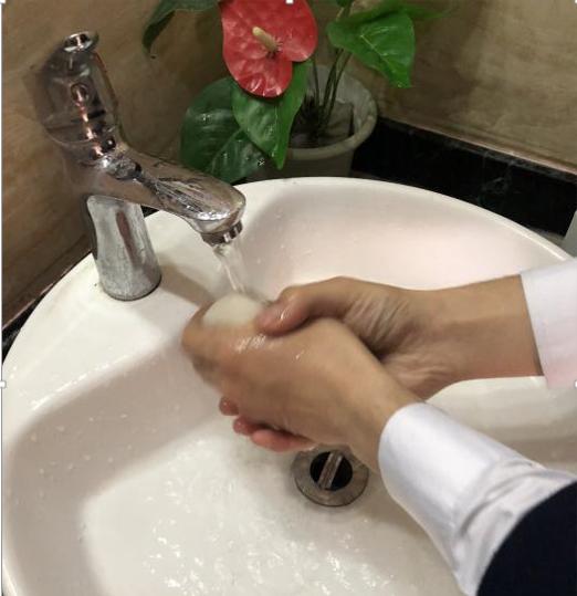 洗澡后怎么不着凉,怎样洗澡不黏腻