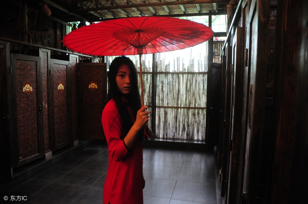 长篇故事《楼上的高跟鞋》胆小勿入！