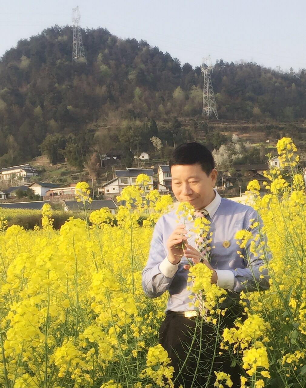 刘瀚锴先生在贵州进行文化艺术沟通和参观学习