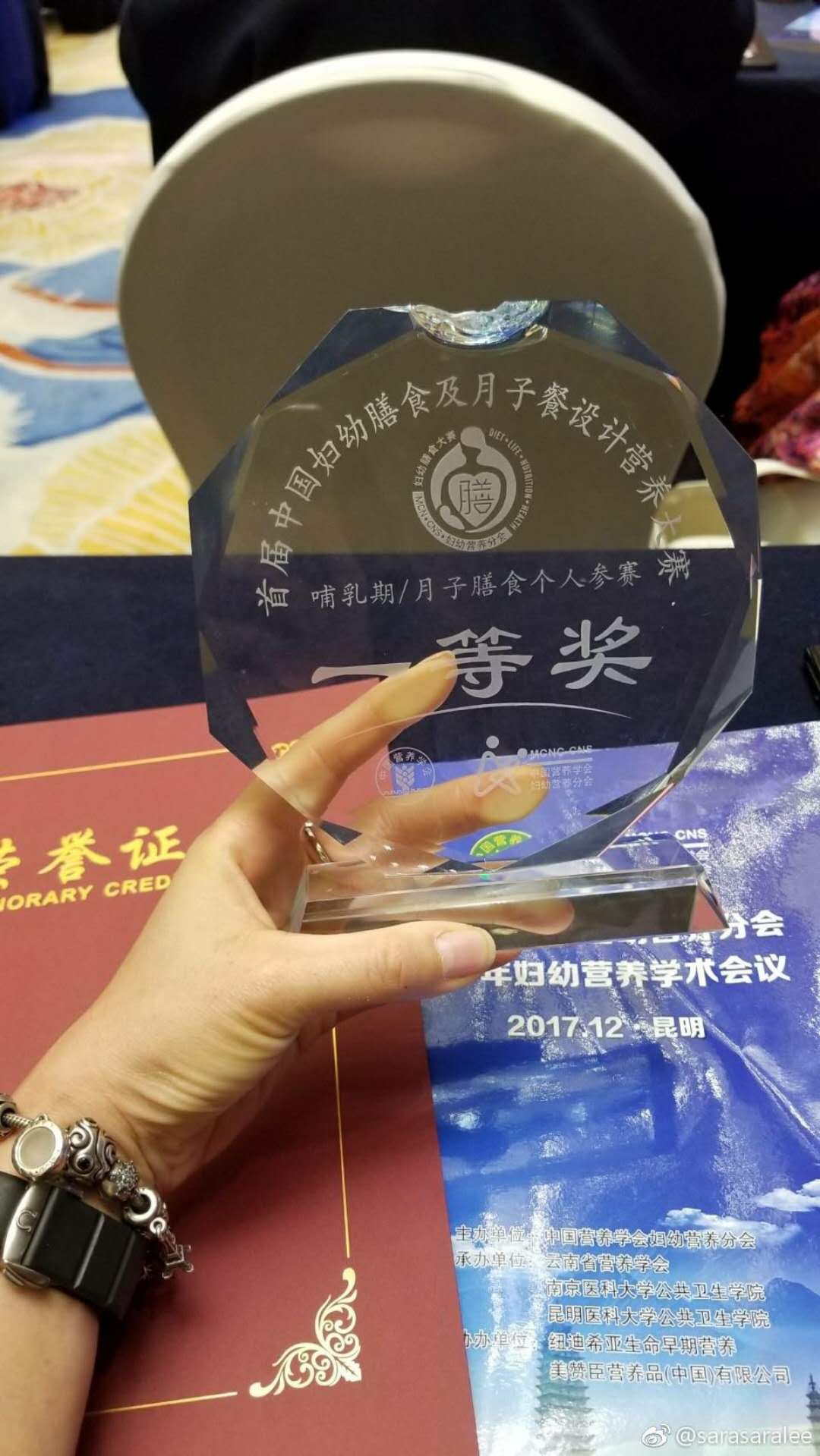 喝配方奶粉宝宝大便什么样,婴儿喝奶粉大便干燥怎么办